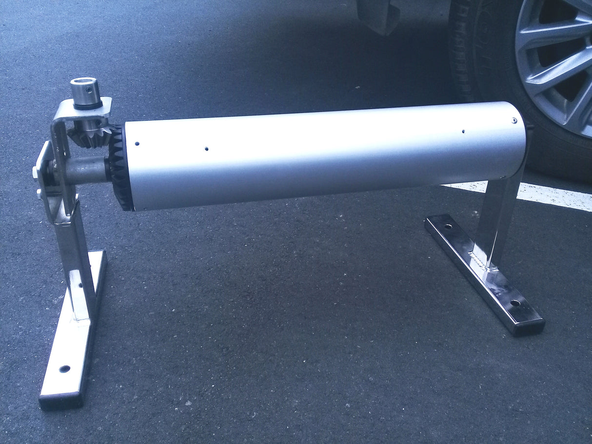 Sunbather Under deck pool roller with drive unit